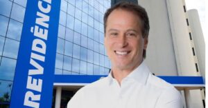 Maurício Camisotti delata fraude no INSS e leva PF a intimar 31 investigados