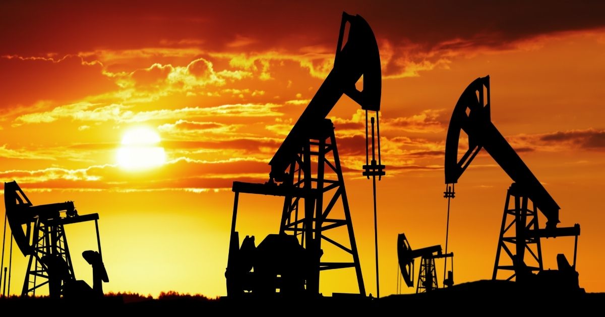 Produção de petróleo da Líbia em campos petrolíferos no deserto