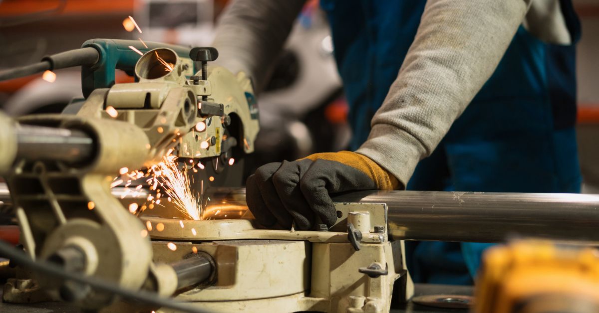 Produção industrial Brasil mostra fragilidade com queda em investimento e atividade fabril