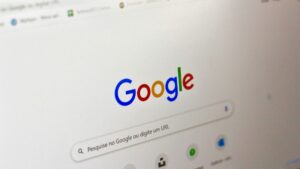 Google busca inteligência artificial e ameaça sites ao reduzir cliques na internet