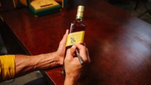 A disputa por um whisky de 24 anos movimenta leilão da Johnnie Walker