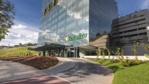 Lucro da Localiza dispara 45% no 1T26 após melhora em preços e seminovos