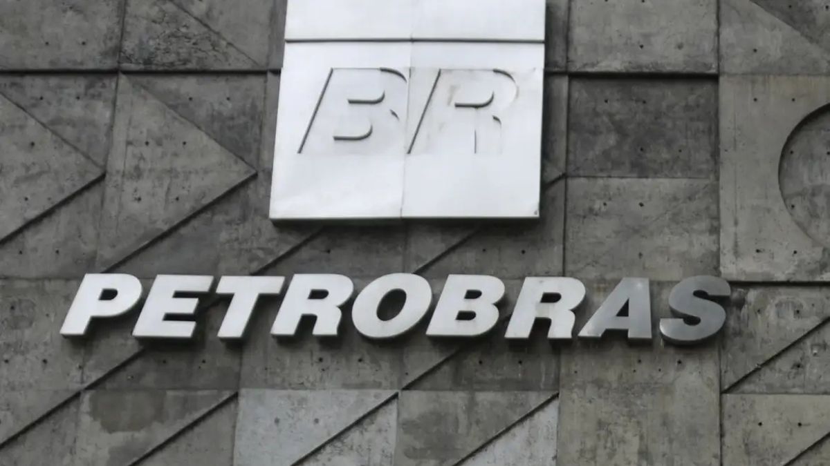 Imagem da fachada da Petrobras para ilustrar uma matéria jornalística sobre o Lucro da Petrobras no 1T26
