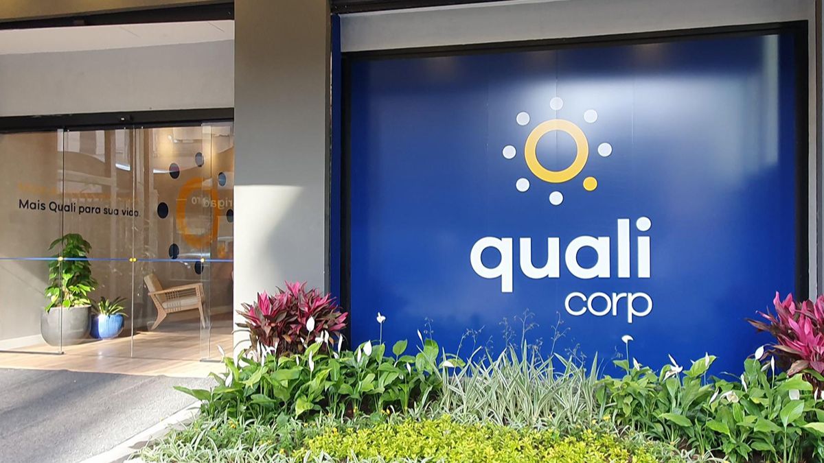 Imagem da fachada de um ponto da Qualicorp para ilustrar uma matéria jornalística sobre o Lucro da Qualicorp no 1T26.