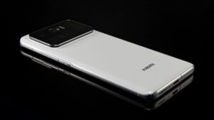 Xiaomi vê lucro despencar após corrida da IA encarecer chips