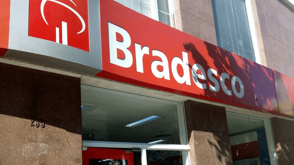 Imagem da fachada do Bradesco para ilustrar uma matéria jornalística sobre o Lucro do Bradesco no 1T26.
