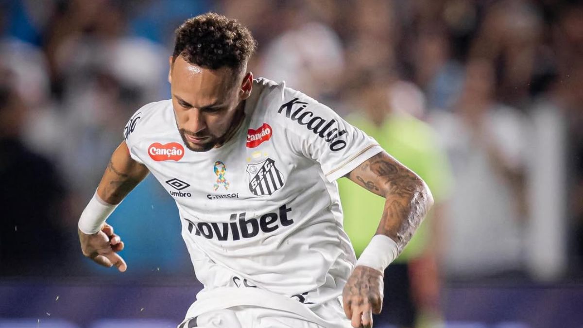 Imagem de Neymar jogando para ilustrar uma matéria jornalística sobre o valor de mercado da Seleção Brasileira com a volta de Neymar.
