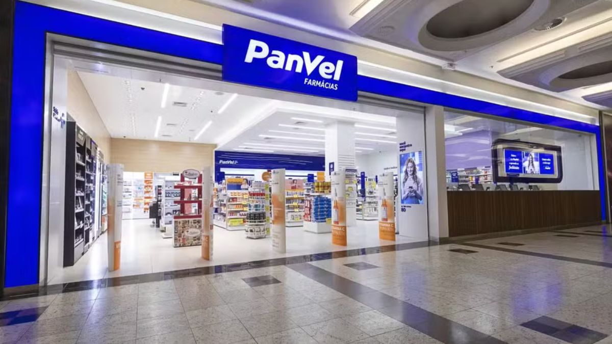Imagem da fachada do Panvel Farmácias para ilustrar uma matéria jornalística sobre o Aumento de capital do Panvel.