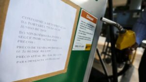 Queda do diesel pode beneficiar alimentos e transporte no Brasil