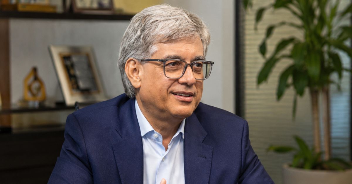 Cid Alves, presidente do Sindilojas Fortaleza e da FACIC, durante entrevista sobre impacto do fim da taxa das blusinhas no comércio cearense.