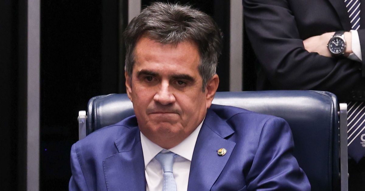 Senador Ciro Nogueira durante sessão no Senado Federal em meio à repercussão de investigação da PF envolvendo operações associadas ao Banco Master.