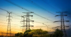 Desconto na conta de luz reduz tarifa em 22 distribuidoras após decisão da Aneel