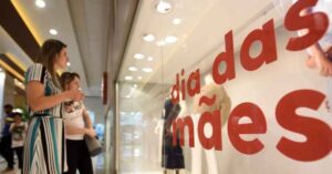 Vendas do Dia das Mães devem chegar a R$ 17 bi em 2026, com avanço puxado pelo crédito