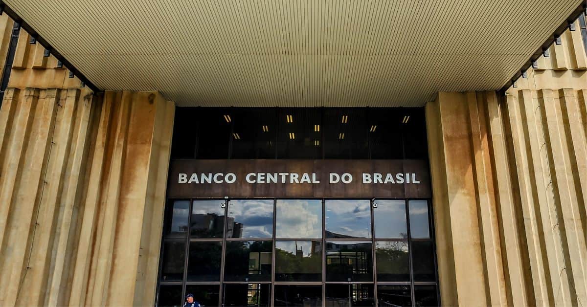 Fachada do Banco Central do Brasil, instituição responsável pela política monetária e pelo relatório Focus de inflação