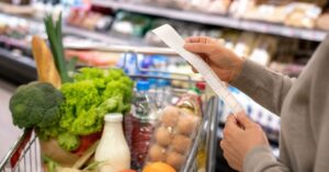 Inflação dos alimentos volta a disparar em maio e pressiona consumo básico no Brasil