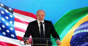 Trump nas eleições brasileiras vira teste para Lula em meio a tarifas dos EUA