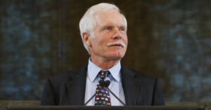 Morte de Ted Turner marca fim de era que ajudou a transformar notícia em negócio global