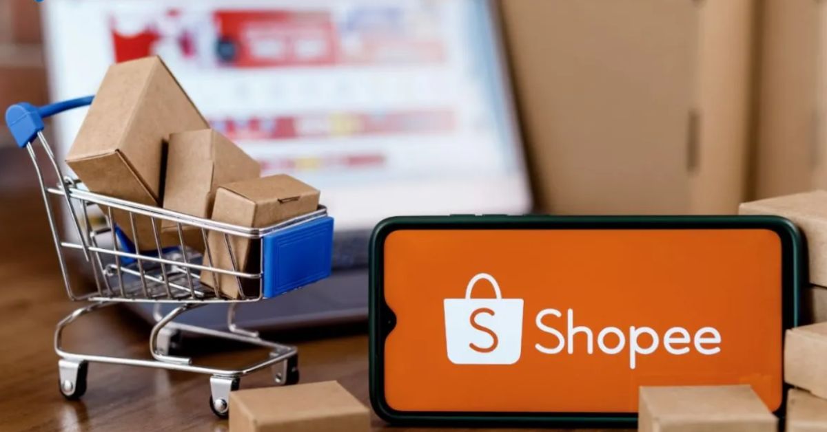 Carrinho de compras e celular com logo da Shopee simbolizam avanço da plataforma sobre crédito e serviços financeiros no Brasil.