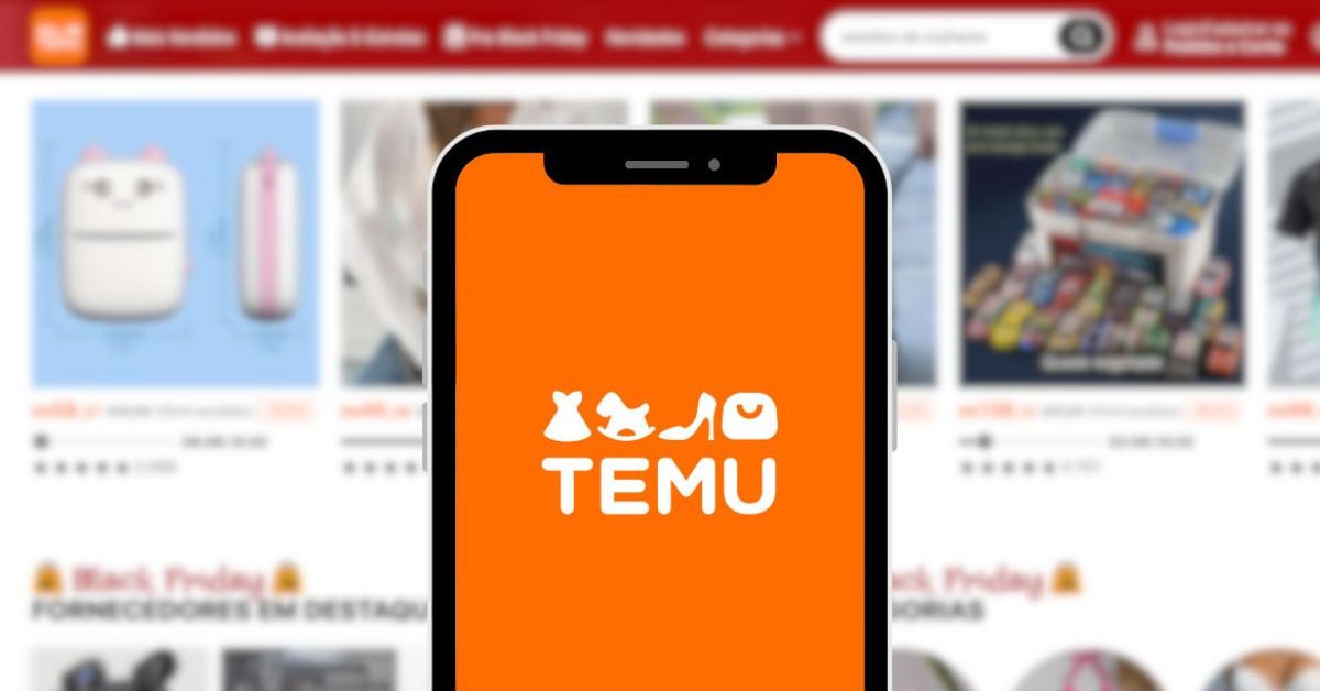 Aplicativo da Temu exibido em smartphone diante da plataforma de vendas online da empresa chinesa.
