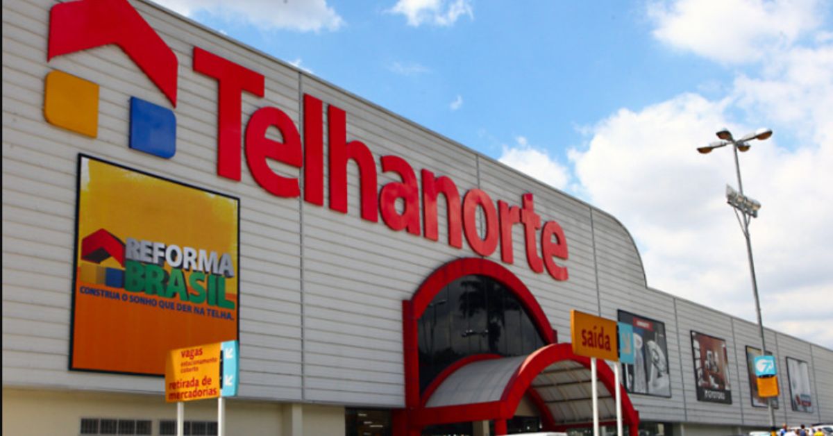 Fachada loja de materiais de construção da Telhanorte, que é vendida, em São, Paulo