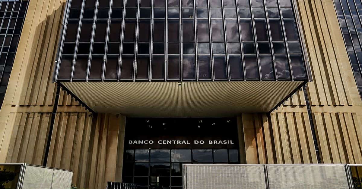Fachada da sede do Banco Central do Brasil, em Brasília, instituição responsável pela política monetária e pela divulgação do Boletim Focus.