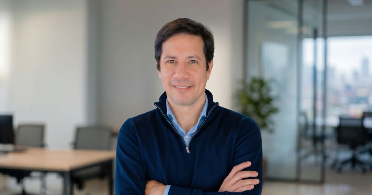 Rafael Oliveira, novo CEO global da Heineken, em imagem corporativa divulgada após sua nomeação para liderar a cervejaria holandesa.