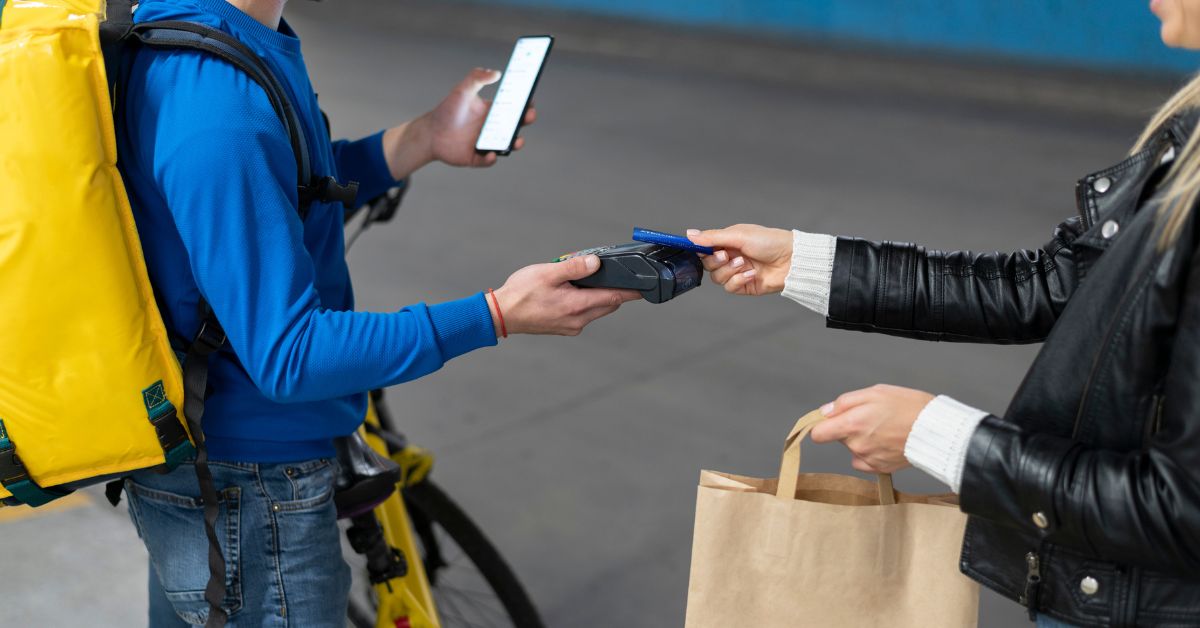 Delivery durante jogos do Brasil cresce com aumento dos pedidos por aplicativos durante a Copa do Mundo