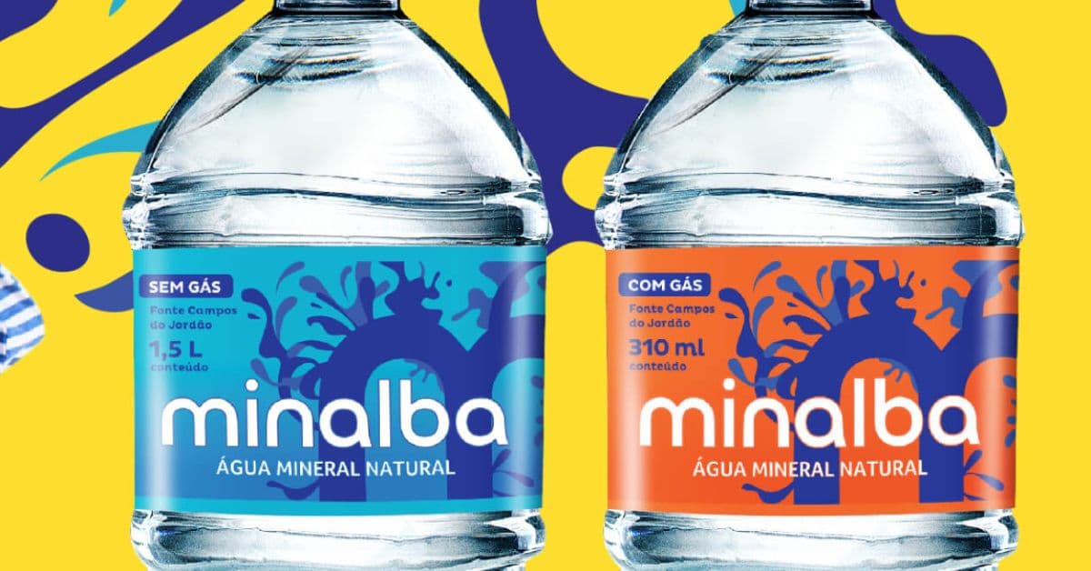 Embalagens de água mineral Minalba sem gás e com gás, marca que receberá investimentos para ampliar sua capacidade de produção no Brasil.