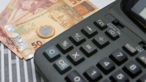Inadimplência no agronegócio sobe e coloca crédito rural sob pressão em 2026