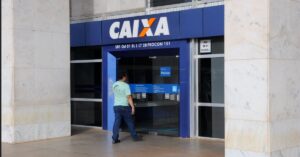 Reestruturação da Caixa busca ampliar cargos enquanto agências seguem encolhendo