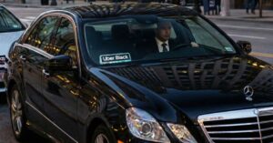Uber Black e Comfort mudam regras e aumentam pressão sobre quem investe em carro para aplicativo