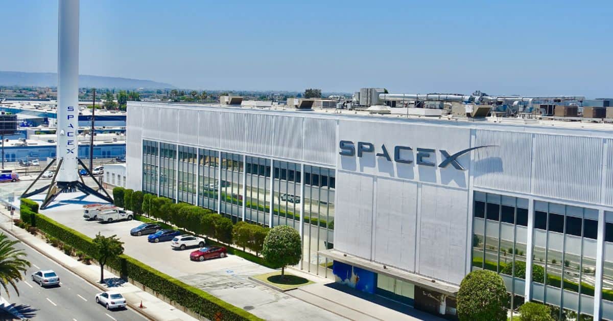 Sede da SpaceX nos Estados Unidos, empresa que estreou na Nasdaq com avaliação inicial de US$ 1,77 trilhão e protagonizou o maior IPO da história.