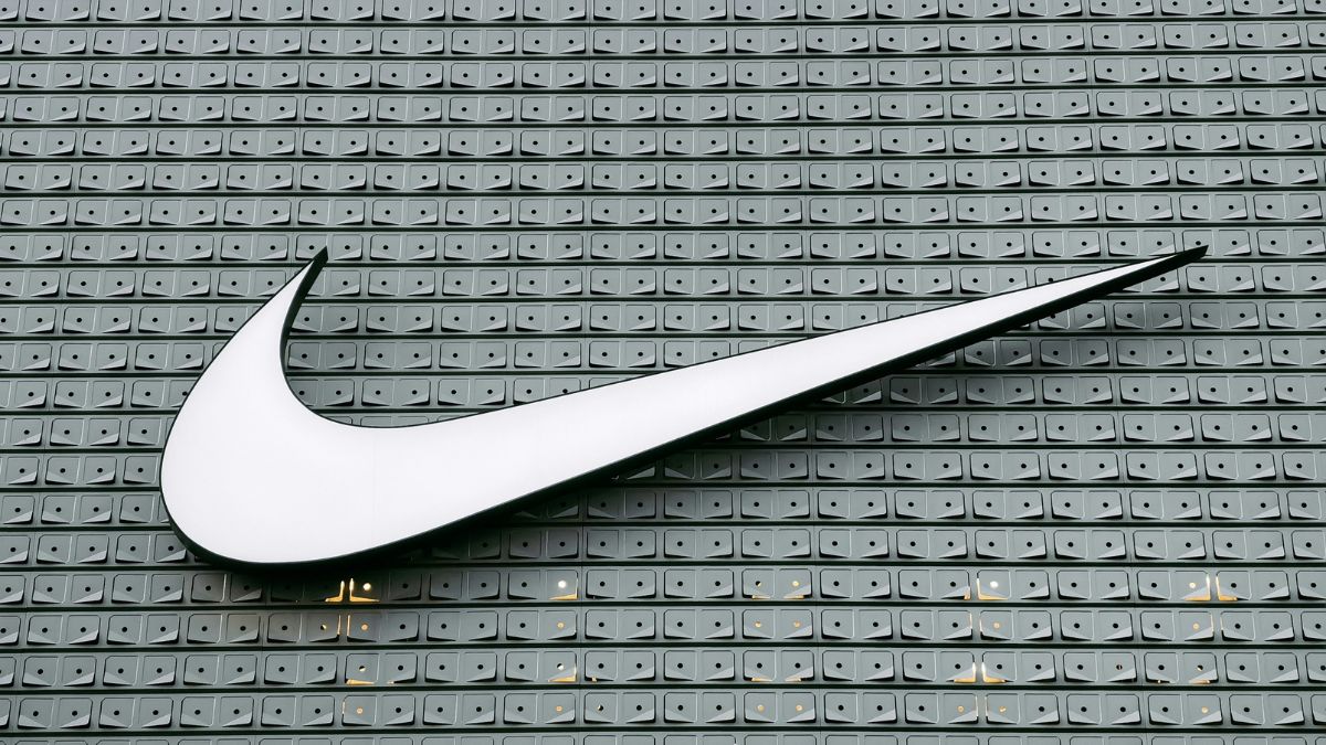 Imagem da fachada da Nike para ilustrar uma matéria jornalística sobre as Vendas da Nike em 2026.