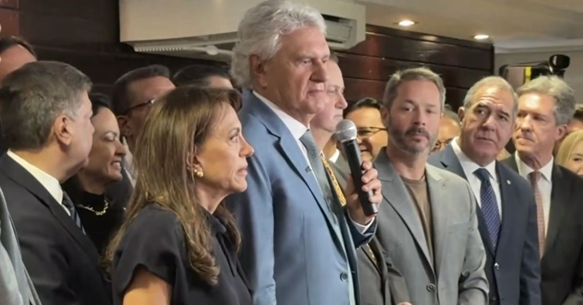Ronaldo Caiado discursa ao lado de Gilberto Kassab durante anúncio de chapa do PSD para 2026