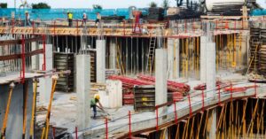 Crédito impulsiona o setor imobiliário, mas juros ainda limitam o próximo ciclo