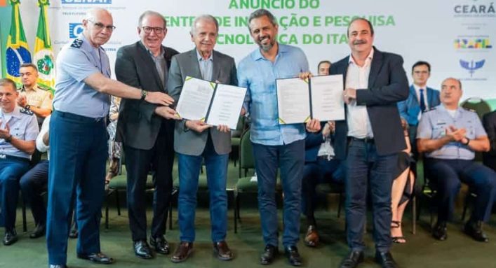 Acordo firmado para a criar do ITA e do Instituto de Ciência e Tecnologia na Base Aérea de Fortaleza.