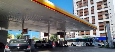 Aumento do preço da gasolina. (Imagem: Fronteira/Wikimedia Commons)