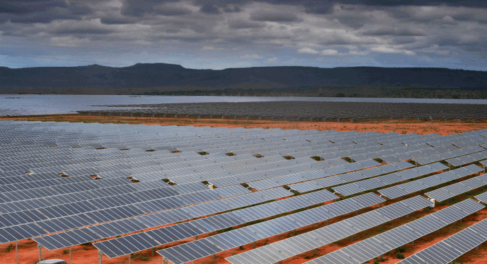 Banco Nacional de Densenvolvimento realiza parceria público-privada para viabilizar nova usina solar em Irecê, na Bahia. (Foto ilustrativa: Carl de SouzaAFP/Wikimedia Commons)