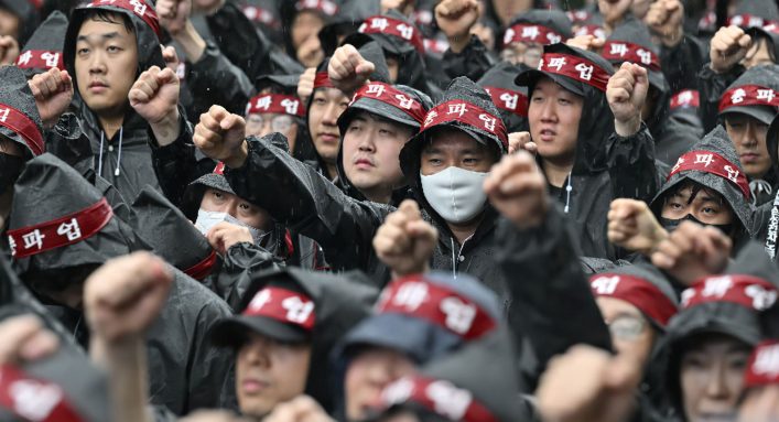 Greve da Samsung é prolongada e pode afetar diversos setores tecnológicos. (Foto: Reprodução/Twitter/AFP)