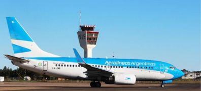 Greve na Aerolíneas Argentinas provoca cancelamento de voos e afeta milhares de passageiros.