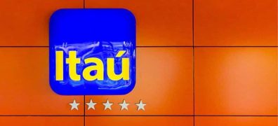 Itaú anuncia lucro de R$ 9 bilhões no 3º trimestre de 2023, impulsionado pelo crescimento da carteira de crédito e receitas de serviços.