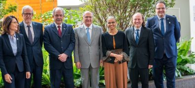 O presidente da República em exercício, Geraldo Alckmin, o presidente do Ibama, Rodrigo Agostinho, a ministra do Meio Ambiente e Mudança do Clima (MMA), Marina Silva, o ministro da Fazenda em exercício, Dario Durigan, e o presidente do Banco Nacional de Desenvolvimento Econômico e Social (BNDES), Aloizio Mercadante, participaram da solenidade de abertura.