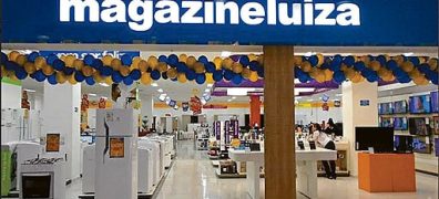 Magazine Luiza (MGLU3) valoriza-se em R$ 2,8 bilhões, subindo 24,43%, com alívio nos juros e dados de inflação nos EUA, mas analistas divergem sobre perspectivas e riscos contábeis.