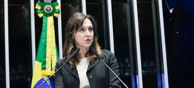 Maria Cristina Frias - Cinco - bilionários do Brasil