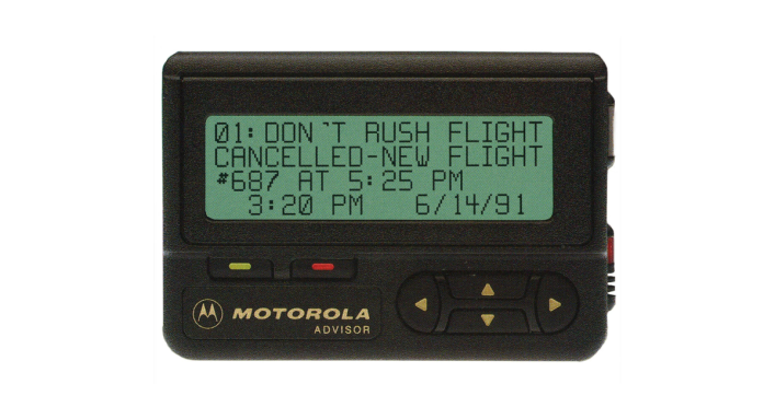 Descubra o que é um Pager, dispositivo portátil de comunicação amplamente utilizado nos anos 1980 e 1990 e ainda relevante em alguns setores hoje.