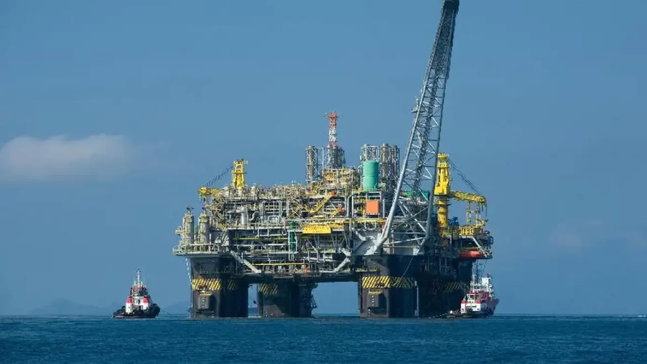 Plataforma de petróleo - Bacia de Campo - Petrobras