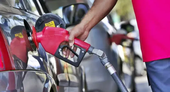 Preços de gasolina e etanol aumentam.