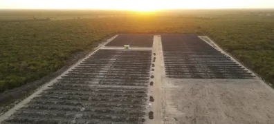 Imagem aérea da UFV Beberibe (3,16 MWp). Localizada no município de Beberibe, no Ceará. Fonte: Kroma Energia geração distribuída