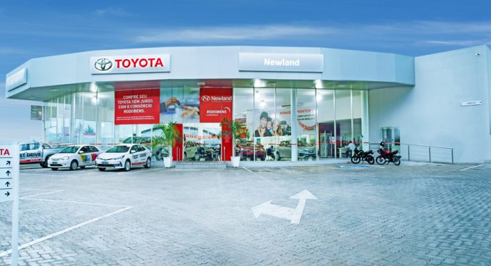 Toyota lucro recorde; produção híbrida Toyota.